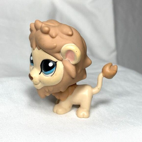 Littlest Pet Shop Lion #1112 Rare Hasbro Pets Around The World Collection 2009 - Picture 2 of 16